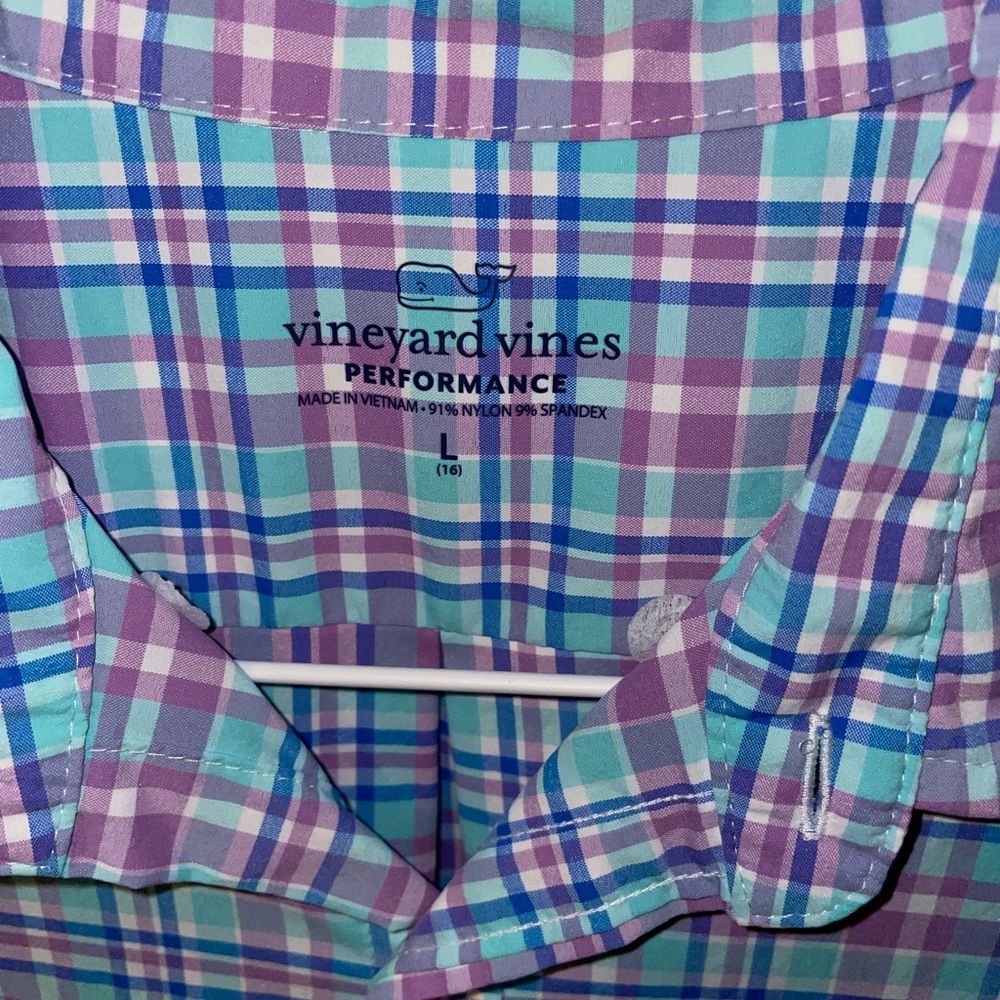 Boys vineyard vines dress shirt!